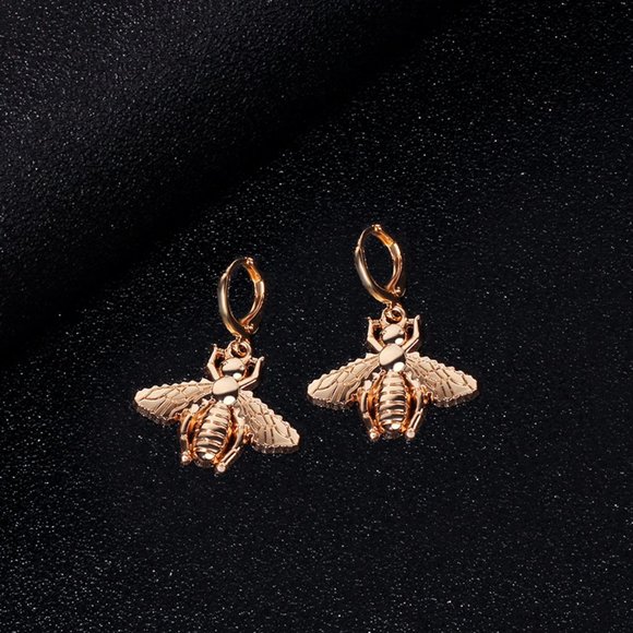 Boutique. Jewelry - 💕last one Bees Insect Hoop Huggie Earrings Gold